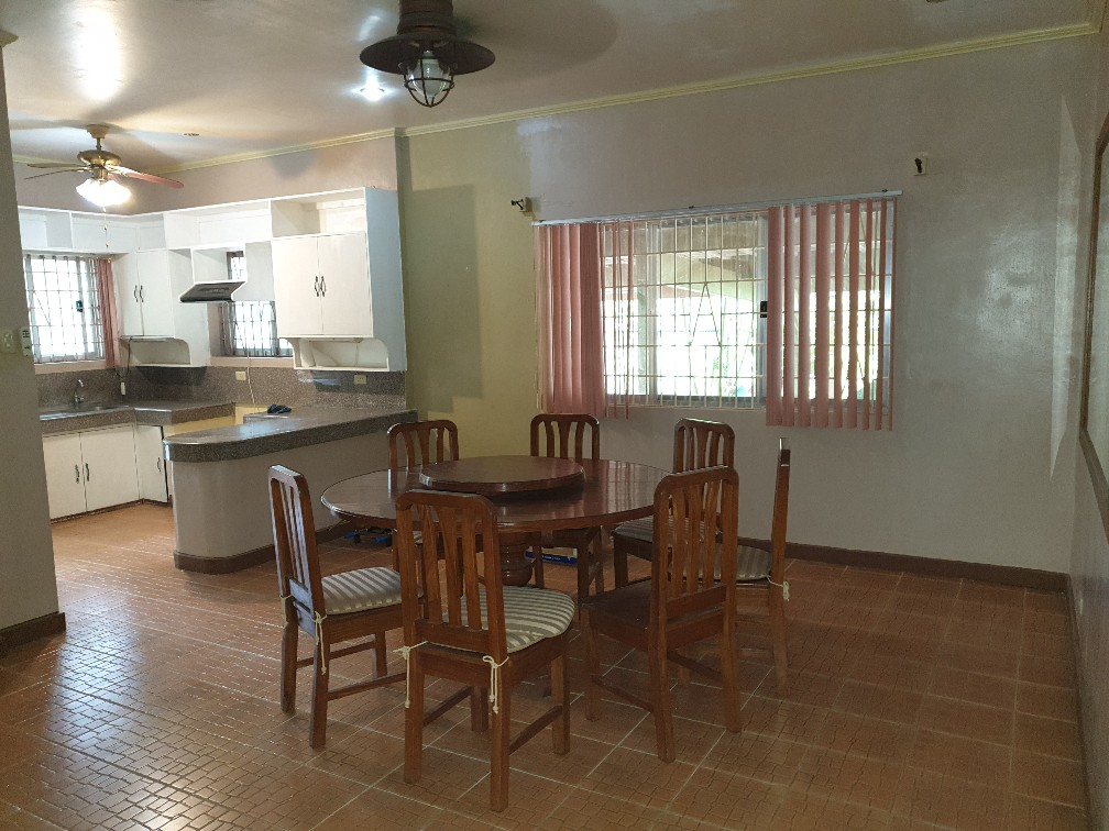 FOR SALE: 5BR House – Tagaytay Farmville (Near Tagaytay Highlands)